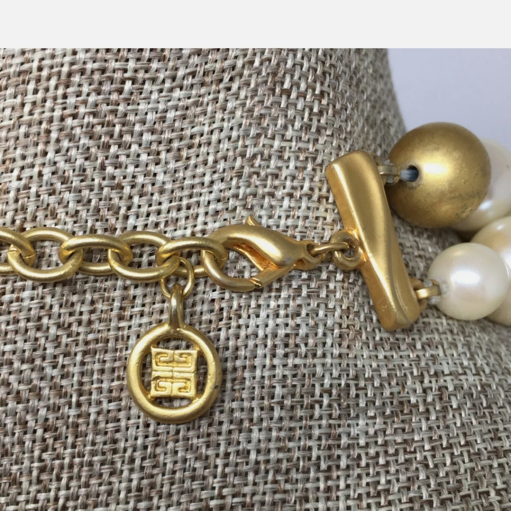Signed Vintage Givenchy Glass Pearl Necklace - Picture 6 of 9
